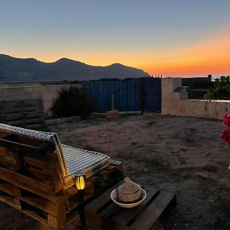 La Finestra A Tramontana Apartment Favignana Exterior foto